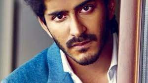 Harshvardhan made his acting debut with rakesh omprakash mehra's movie mirzya opposite. Harshvardhan Kapoor Age Height Girlfriend Family Biography More Starsunfolded