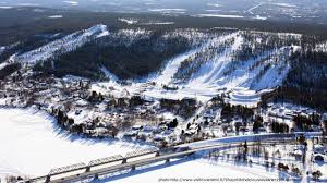 Ounasvaara kuuluu maamme lumivarmimpien hiihtokeskusten joukkoon. Rovaniemi Finland Www Finland Holiday Com