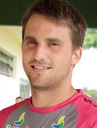 No Figueirense, Canuto e Diogo assumem as vagas de suspensos