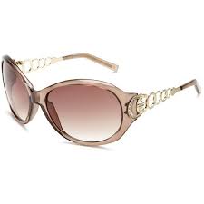Ce label a su depuis de longues années proposer des créations originales et très élégantes. Buy Lunette Solaire Guess Up To 60 Off