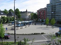 Whether you want to experience the city like a tourist or follow the locals, check out this great resource for your trip. Frogner Plass Wikidata