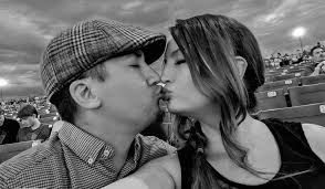 Robert Vicars and Kellie Hampton's Wedding Website