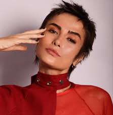 Maria Casadevall fala de trisal em 'Rio connection', opina sobre casamento,  fala de discrição no namoro e lembra depressão