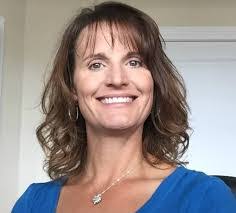 Stephanie Moser's Instagram, Twitter & Facebook