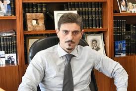 O πρώην ισχυρός άνδρας της καε παναθηναϊκός, απάντησε μέσω instagram, στα «φλογερά» ερωτήματα των ακολούθων του.παραδέχτηκε μάλιστα, ότι αν δεν ήταν γονέας θα είχε ασχοληθεί με την πολιτική και θα. Giati O Farmakobiomhxanos Dhmhtrhs Giannakopoylos Den 8elei Na Emboliastei Ainigma Oi Dhlwseis Toy Mhpws 8elei Na Pei Oti Makeleio Gr