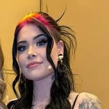 Donna Cockrum's Instagram, Twitter & Facebook