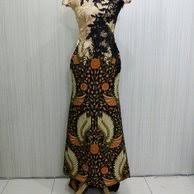 Selain sebutan diatas masih ada beberapa sebutan lainnya, misal dress pesta batik. Dress Batik Kombinasi Brokat Lengan Panjang Modern Grosir Batik Solo Terkini