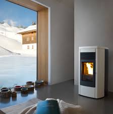 La stufa a pellet ventilata è relativamente semplice da installare, ha ridotte dimensioni ed una grande resa termica, tuttavia ci sono delle regole da. Vendita Stufe Pellet Padova Tanti Modelli Di Stile E Grande Autonomia Di Funzionamento