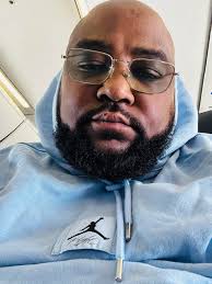 Estoy llegando a Lima Perú 🇵🇪 Feliz de poder volver a trabajar para este  público tan importante para la timba Cubana. Les cuento que en Perú están  defendiendo nuestra música a capa