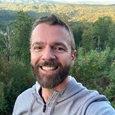 Sean Seager's Instagram, Twitter & Facebook