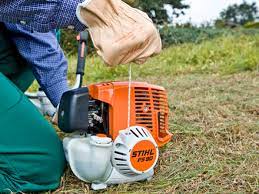 From trimming lawn edges to thinning tough scrub, these powerful and ergonomic models handle every job with ease. Proper Starting Shown With The Fs 90 Chain Saw Stihl Stihl