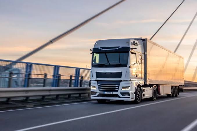 Работа водителем в Германии от прямых работодателей - категория С, С+Е | TruckWork