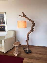 Stehleuchter in weiß und teakfarben massivholz und webstoff. 10 Great Rustic Home Exterior Designs You Will Be Under A Spell New Decoration Bogenlampe Stehlampe Holz Lampe