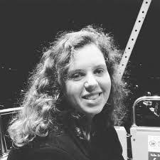 Lisa Boger's Instagram, Twitter & Facebook