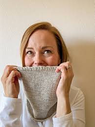 Ravelry: Summery Classic Cowl pattern by Erin Dunlap