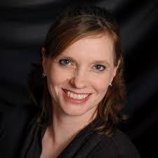 Kari Healy's Instagram, Twitter & Facebook