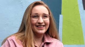 Melissa Gruber's Instagram, Twitter & Facebook