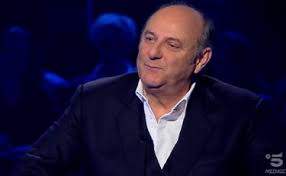 A verissimo, in onda oggi 5 giugno , viene riproposta l'intervista al conduttore. Gerry Scotti Retroscena Privato E Doloroso Perche Lui E La Compagna Gabriella Non Sono Sposati Libero Quotidiano