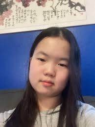 Hey class of 2029!! It's time to start introducing yourselves! Dm this  account a picture or two of yourself and a short description about yourself  including your name, intended major, where you