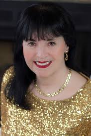 Elana Ashley's Instagram, Twitter & Facebook