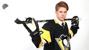 Analysis selected by the penguins in the second round of the 2018 nhl draft, hallander registered five goals and nine assists in 27. Yohe On What Leafs Are Getting In Prospect Filip Hallander And Where Kapanen Fits In With Pens Tsn Ca
