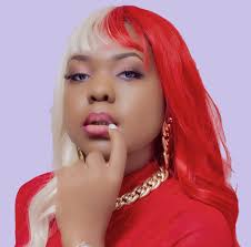 Hon Minister Namuyangu Jenipher Kacha bought a golden table worth [1m] to  support Gloria Baileys Concert 💃💃 Kibuku mwebale okubyala🧎‍♀️🙏💃🙏  Webale inno mama🫂😭 For tickets, table 👉0745508894📌 #23rd Nov🙏