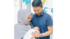 Gadis yang kini bergelar tunang kepada faris anuar sudah menjadi baca: Mantan Pacar Baim Wong Elfira Loy Artis Asal Malaysia Melahirkan Anak Pertama Tribunnews Com Mobile