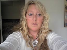 Ursula Pearce's Instagram, Twitter & Facebook