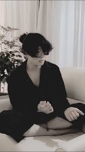 A lethal thread had to post this after today's butter update on twitter. Pin By Marta Alberti On Jungkook Foto Jungkook Jungkook Jeon Jungkook