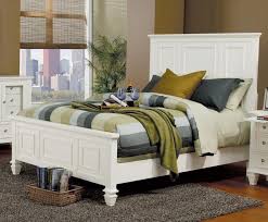 Amart furniture offers a wide range of stylish king bedroom suites and packages. Sandy Beach Collection Sandy Beach White Eastern King Bed 201301ke Complete Beds Furniture Outlet Bedford Park