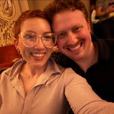 My Lil family is visiting from Springfield this weekend. I need the must  hit spots in St Louis.