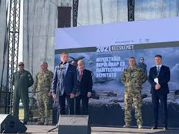 A magyar honvédség tizenkét nemzet részvételével ismét nemzetközi repülőnapot tart kecskeméten. Qyllpckjc2yjym