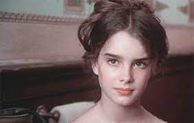Browse and share the top pretty baby brooke shields gifs from 2021 on gfycat. Animated Gif About Cute In Atilla Gencten By Atilla Gencten