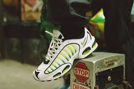Nike Air Max Tailwind Iv Og White Volt Eukicks Nike Air Max Nike Air Nike Air Tailwind
