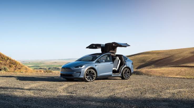 Tesla discontinuing Model S and Model X to make room for robots | The Verge