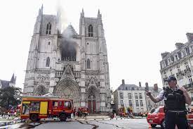 Nantes prosecutor pierre sennes confirmed there had been three fire hotspots in the building and announced that an arson investigation the fire started at the gothic cathedral in the early morning. Arsonist Confesses To Starting Nantes Cathedral Fire Smart News Smithsonian Magazine