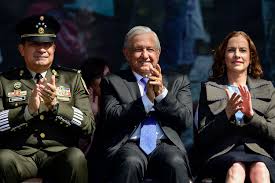 Orgullosamente de las fuerzas armadas soy soldado mexicano sangre estirpe de mi raza la bandera es mi grandeza y el guerrero está en mi. Version Estenografica Dia Del Ejercito Mexicano En El Zocalo De La Ciudad De Mexico Amlo