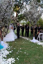 Weddings At Pickwick Gardens Conference Center In Burbank Ca Wedding Spot Wedding Los Angeles Wedding Venue Los Angeles Wedding Venues