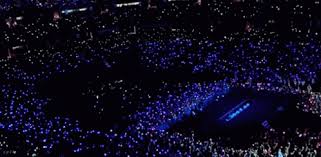 Bts army gif bts army bomb discover share gifs sumber : Army Ocean Bts Gif Army Ocean Bts Concert Descubre Comparte Gifs