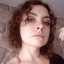 Dad Builds "Bi-Chair" For Bisexual Daughter And It's Perfect For People Who  "Can't Sit Straight"