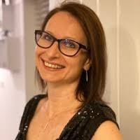 Eva Groves's Instagram, Twitter & Facebook