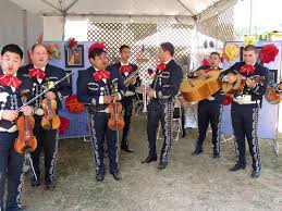 They simply put on a costume and trick customers into thinking they are mariachi musicians, he says, but the two groups cannot agree on many things, but the most important is this: Mariachi Band At The Mall Editorial Stock Photo Image Of Smithsonian 25523998