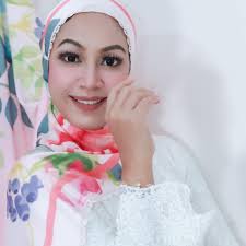 Make-up by Lenny Khairani