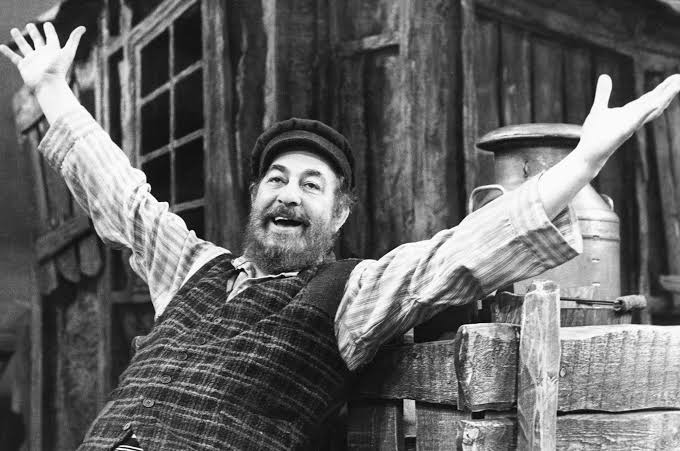 Tradition! The Indestructible “Fiddler on the Roof” | The New Yorker