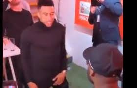 Jesse lingard‏подлинная учетная запись @jesselingard 15 дек. Man Utd S Jesse Lingard Moonwalk Dance Video