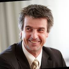 Michael Auer's Instagram, Twitter & Facebook