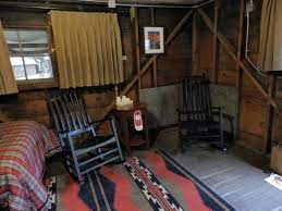 $263 per night (latest starting price for this hotel). Cabin From The Outside Picture Of Grant Grove Cabins Sequoia And Kings Canyon National Park Tripadvisor