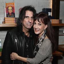 New album, detroit stories, out feb. Alice Cooper Has Death Pact With His Wife As He Couldn T Live Without Her Mirror Online