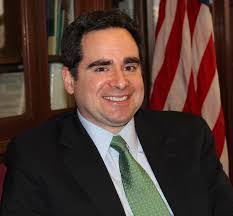 Robert Klee's Instagram, Twitter & Facebook