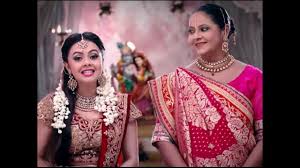 Pin By Nandita Kumar On Entertainment News In 2020 Jewelry Bracelets Gold Beauty Girl Celebs